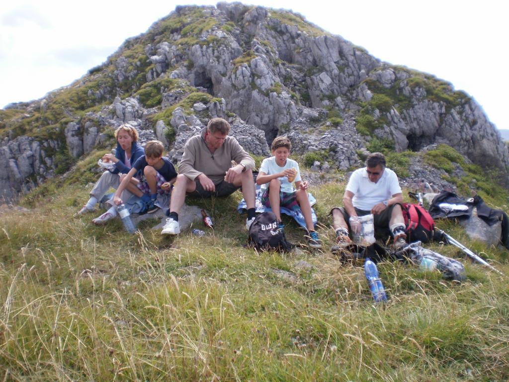 Pension Leyrer Kotschach-Mauthen Exteriör bild
