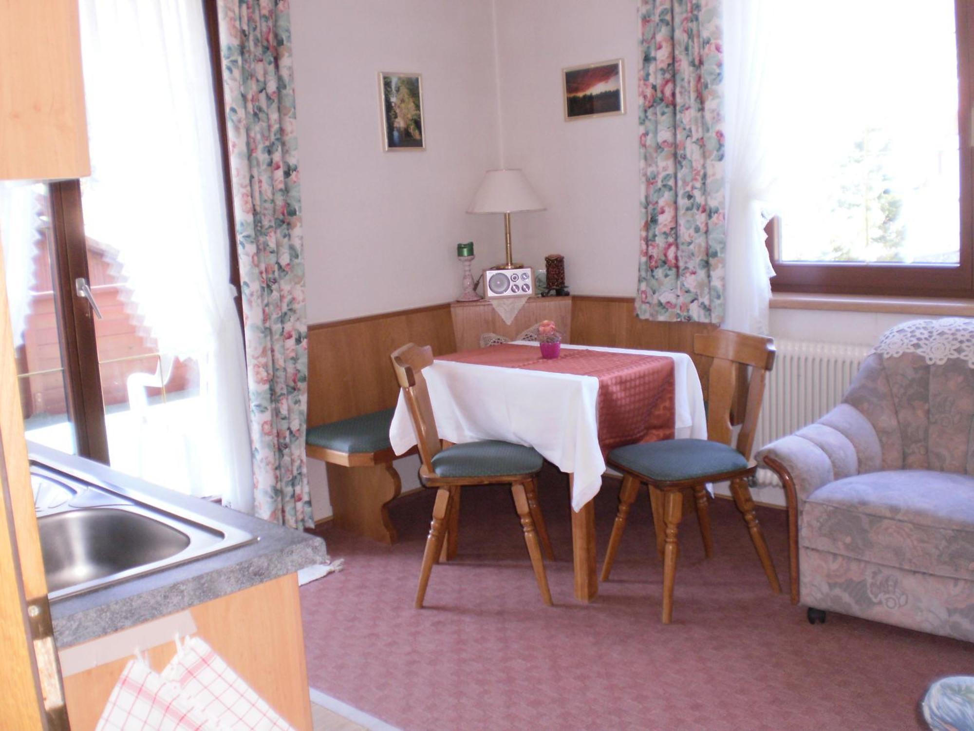 Pension Leyrer Kotschach-Mauthen Exteriör bild