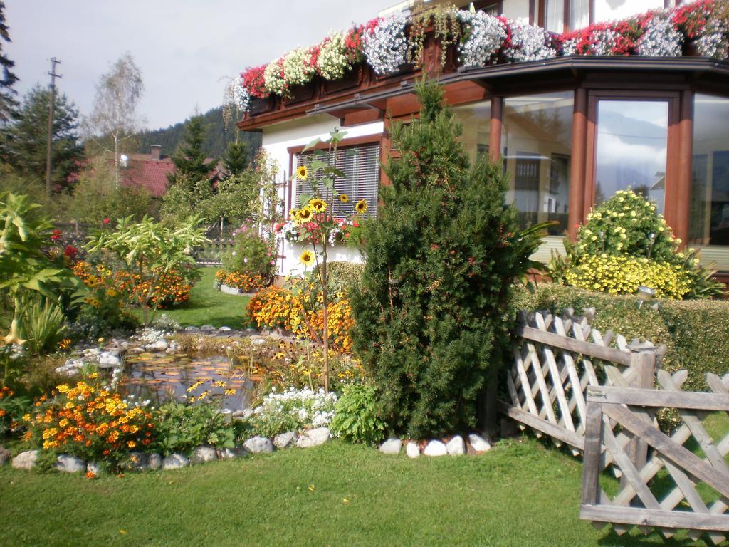 Pension Leyrer Kotschach-Mauthen Exteriör bild