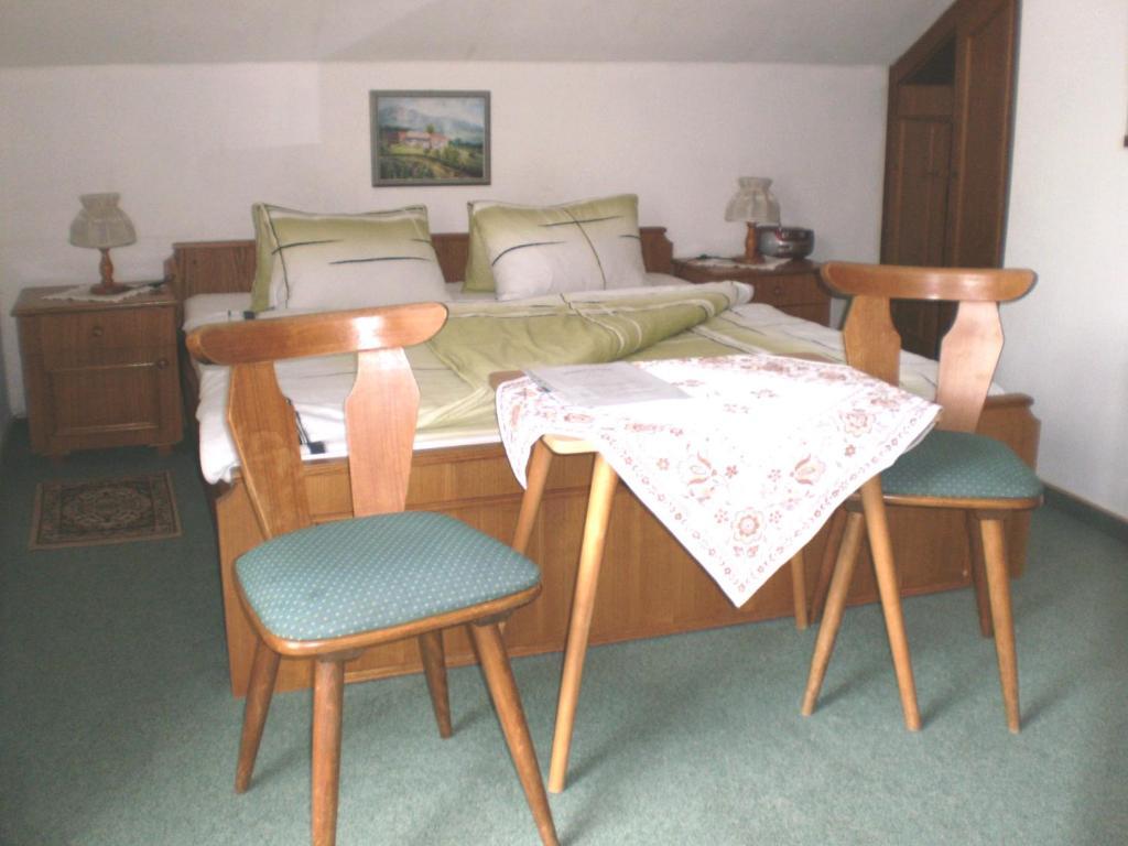 Pension Leyrer Kotschach-Mauthen Rum bild