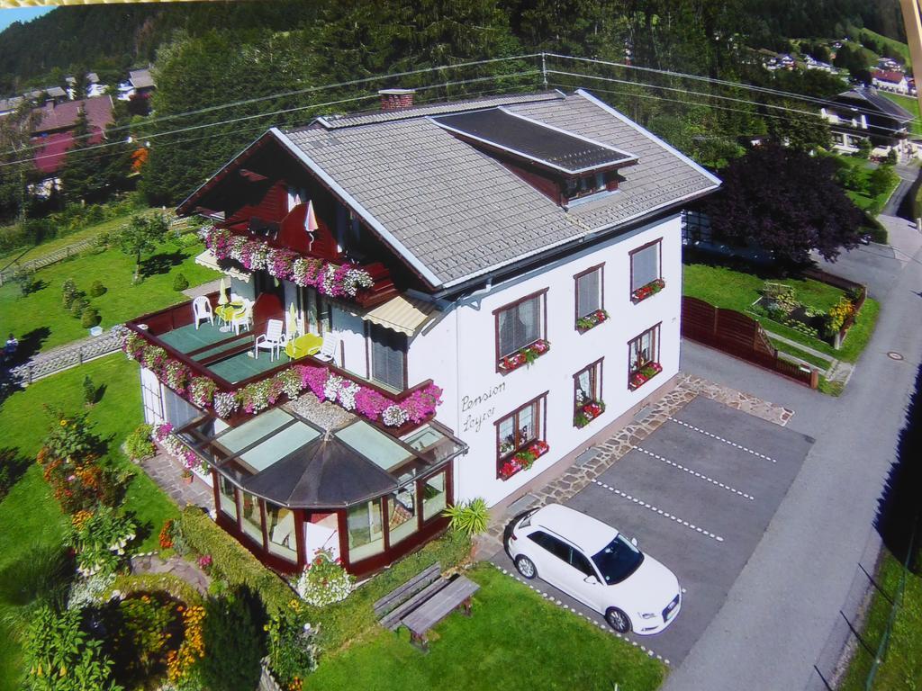 Pension Leyrer Kotschach-Mauthen Exteriör bild