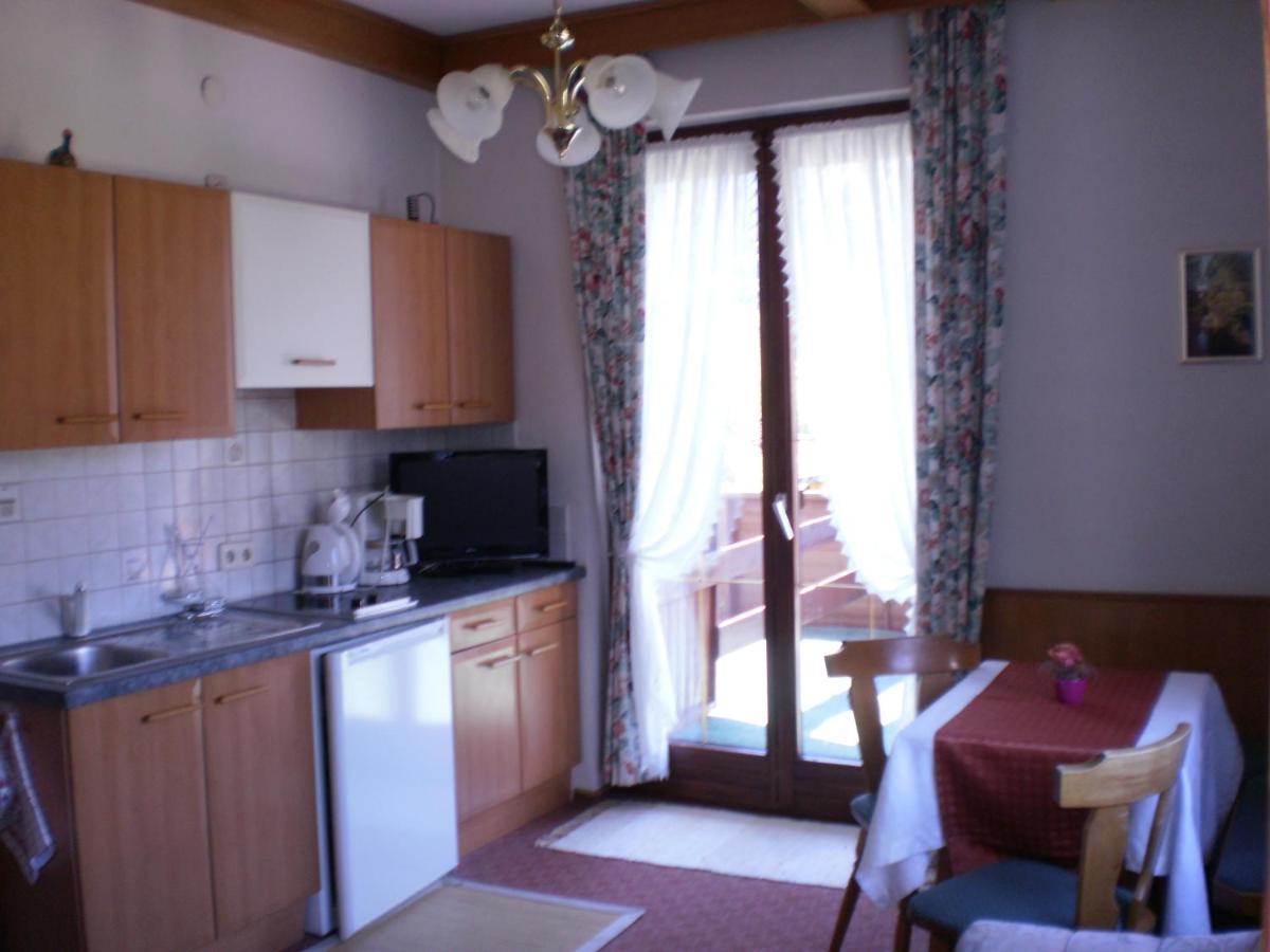 Pension Leyrer Kotschach-Mauthen Exteriör bild